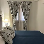 Due Passi Dal Centro Nyaraló